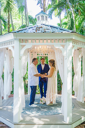 2023-08-25 Colleen and Michael Beach The Garden Hotel Key West Proofing Album-1700