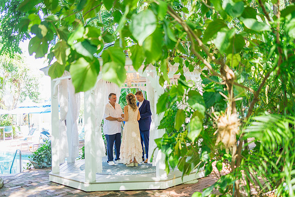 2023-08-25 Colleen and Michael Beach The Garden Hotel Key West Proofing Album-1714