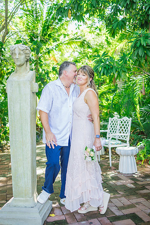 2023-08-25 Colleen and Michael Beach The Garden Hotel Key West Proofing Album-1796