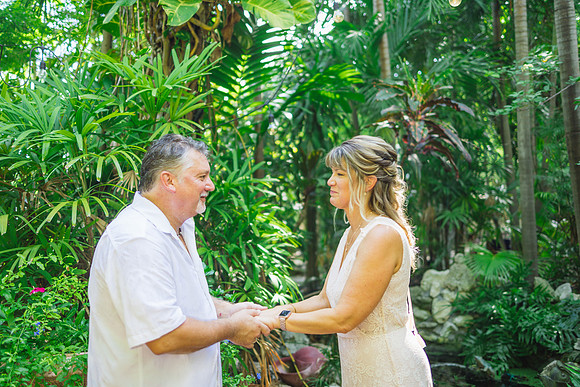 2023-08-25 Colleen and Michael Beach The Garden Hotel Key West Proofing Album-1816