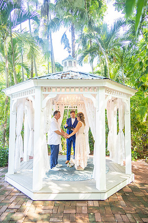 2023-08-25 Colleen and Michael Beach The Garden Hotel Key West Proofing Album 2-2-7