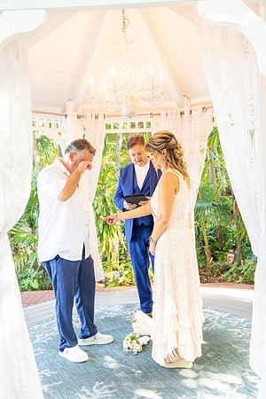 2023-08-25 Colleen and Michael Beach The Garden Hotel Key West Proofing Album 2-2-14