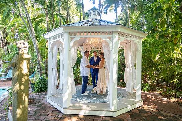 2023-08-25 Colleen and Michael Beach The Garden Hotel Key West Proofing Album 2-2-18