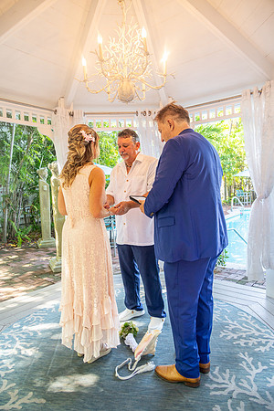 2023-08-25 Colleen and Michael Beach The Garden Hotel Key West Proofing Album 2-2-27