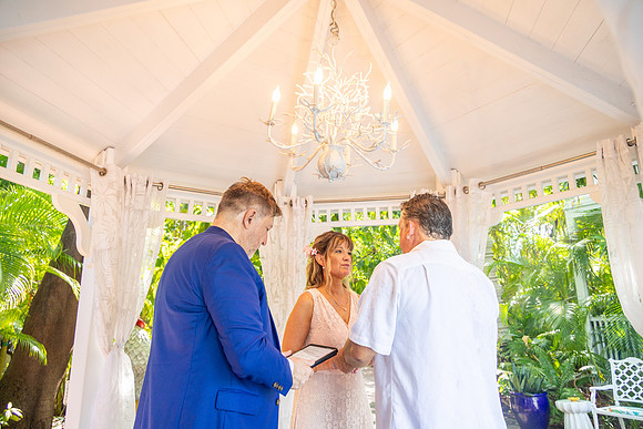 2023-08-25 Colleen and Michael Beach The Garden Hotel Key West Proofing Album 2-2-28