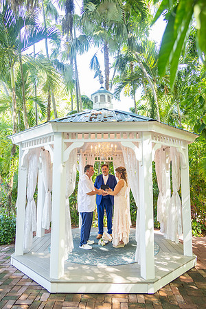 2023-08-25 Colleen and Michael Beach The Garden Hotel Key West Proofing Album 2-2-34