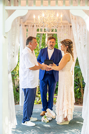 2023-08-25 Colleen and Michael Beach The Garden Hotel Key West Proofing Album 2-2-35