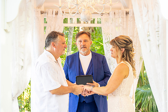 2023-08-25 Colleen and Michael Beach The Garden Hotel Key West Proofing Album 2-2-36
