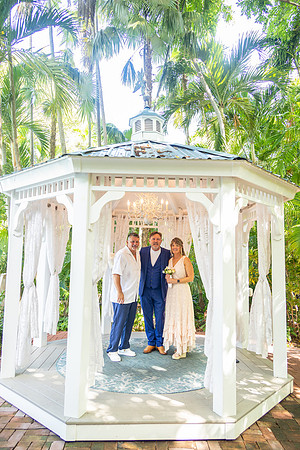 2023-08-25 Colleen and Michael Beach The Garden Hotel Key West Proofing Album 2-2-42