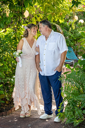 2023-08-25 Colleen and Michael Beach The Garden Hotel Key West Proofing Album 2-2-61