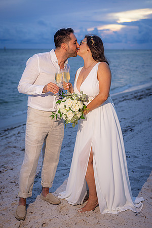 2023-09-23 Natalia and Yulian Sunset Smathers Beach Wedding Key West-96