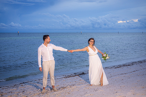 2023-09-23 Natalia and Yulian Sunset Smathers Beach Wedding Key West-117