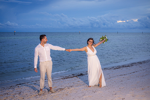 2023-09-23 Natalia and Yulian Sunset Smathers Beach Wedding Key West-118