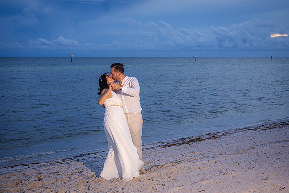 2023-09-23 Natalia and Yulian Sunset Smathers Beach Wedding Key West-120