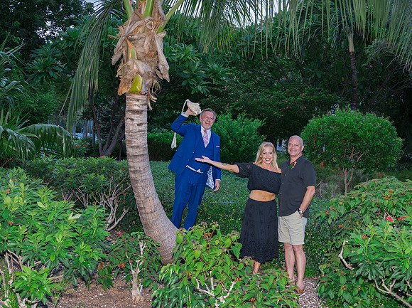 2023-10-11 Butterfly Truman  Park  Wedding Vow Renewal-1175