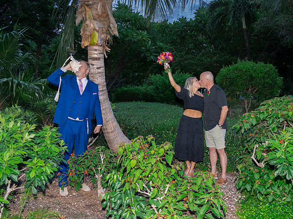 2023-10-11 Butterfly Truman  Park  Wedding Vow Renewal-1190