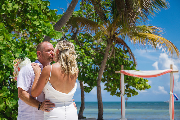 2023-07-30 Jennifer and Tim Smathers Beach Wedding, Key West -3371