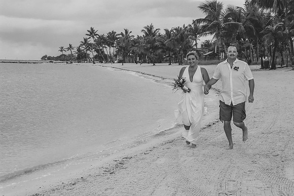 2011-07-27 Lisa and Joe Wedding Photos-9-2