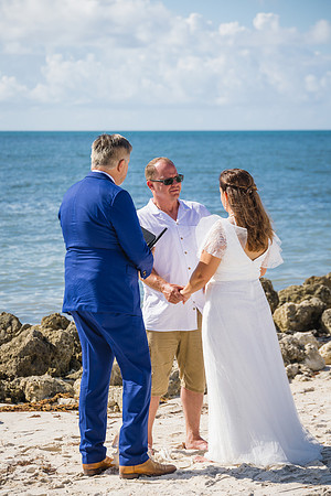 2023-10-06 Jaime and Grady Wedding at Higgs Beach, Key West -9175