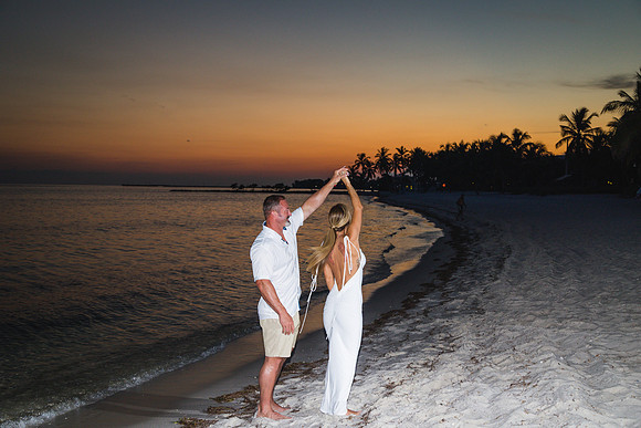2023-09-19 Sunset Wedding Vow Renewal Smathers Beach, Key West -7931