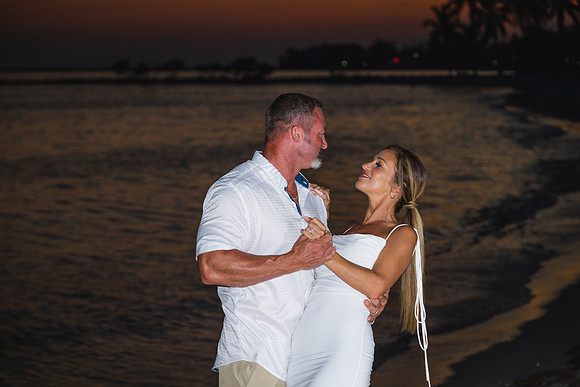 2023-09-19 Sunset Wedding Vow Renewal Smathers Beach, Key West -7956