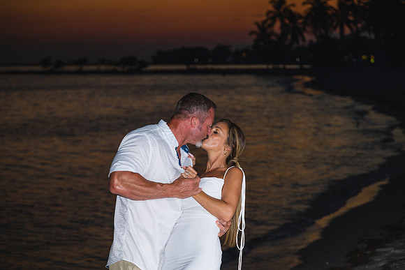 2023-09-19 Sunset Wedding Vow Renewal Smathers Beach, Key West -7961