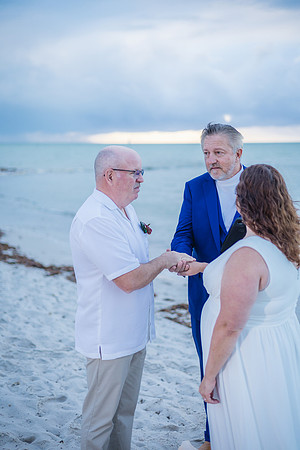 2023-09-26 Smathers Beach  Wedding Ceremony at Smathers Beach, Key West_-36