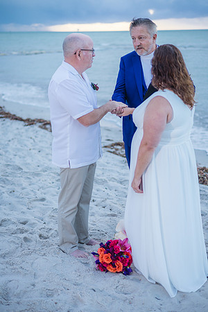2023-09-26 Smathers Beach  Wedding Ceremony at Smathers Beach, Key West_-38