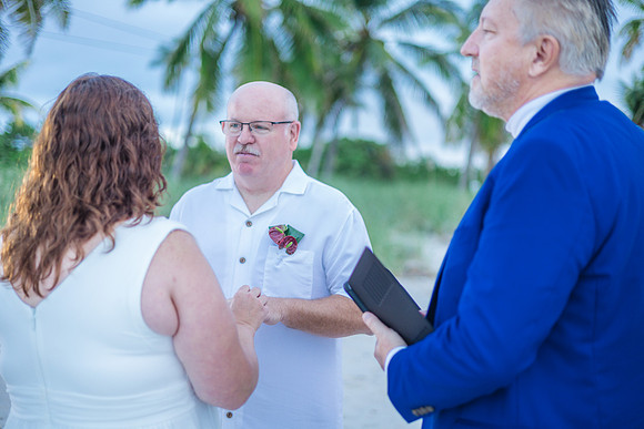 2023-09-26 Smathers Beach  Wedding Ceremony at Smathers Beach, Key West_-48