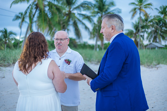 2023-09-26 Smathers Beach  Wedding Ceremony at Smathers Beach, Key West_-49
