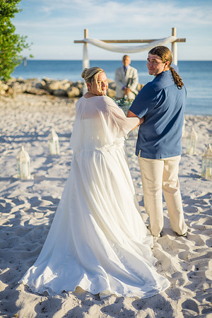 2023-10-23 Tracy and Scott Wedding at Smathers Beach, Key West -9112