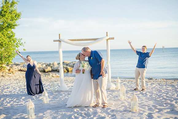 2023-10-23 Tracy and Scott Wedding at Smathers Beach, Key West -9328