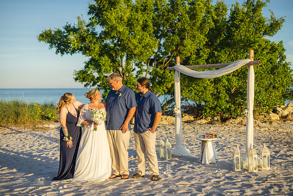 2023-10-23 Tracy and Scott Wedding at Smathers Beach, Key West -9353