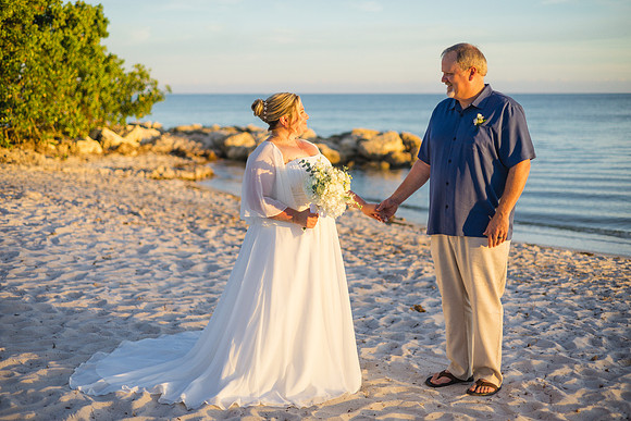 2023-10-23 Tracy and Scott Wedding at Smathers Beach, Key West -9359