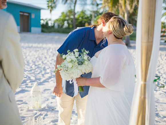 2023-10-23 Tracy and Scott Wedding at Smathers Beach, Key West -9139
