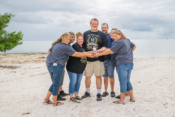 2023-10-19 Malinda and Mike Sambrero Beach Key West part1-6737