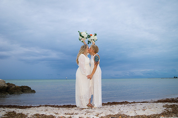 2023-10-19 Kathryn and Jennifer Smathers Beach Key West-6937