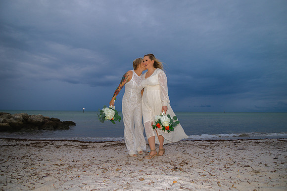 2023-10-19 Kathryn and Jennifer Smathers Beach Key West-6971