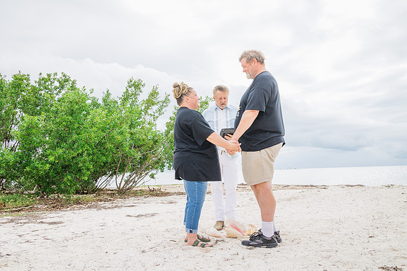2023-10-19 Malinda and Mike Sambrero Beach Key West part1-6699