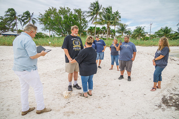 2023-10-19 Malinda and Mike Sambrero Beach Key West part1-6624