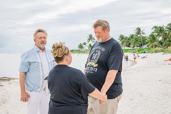 2023-10-19 Malinda and Mike Sambrero Beach Key West part1-6703