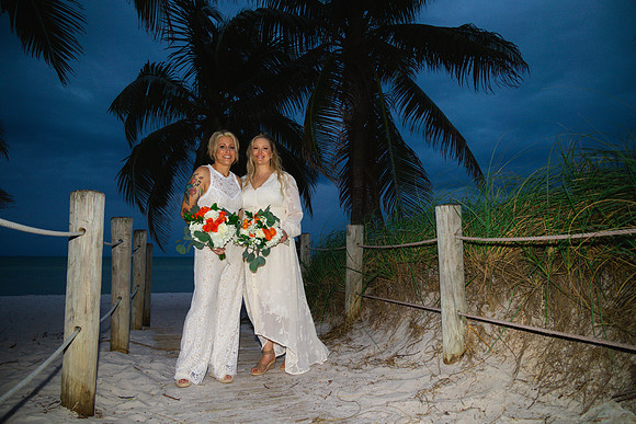 2023-10-19 Kathryn and Jennifer Smathers Beach Key West-7029