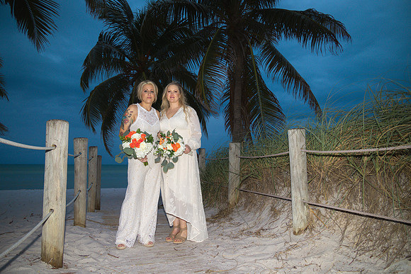2023-10-19 Kathryn and Jennifer Smathers Beach Key West-7028
