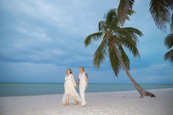 2023-10-19 Kathryn and Jennifer Smathers Beach Key West-6992