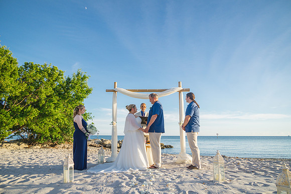 2023-10-22 Tracy and Scott  Smathers Beach Key West part2-2