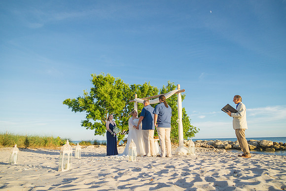 2023-10-22 Tracy and Scott  Smathers Beach Key West part2-11