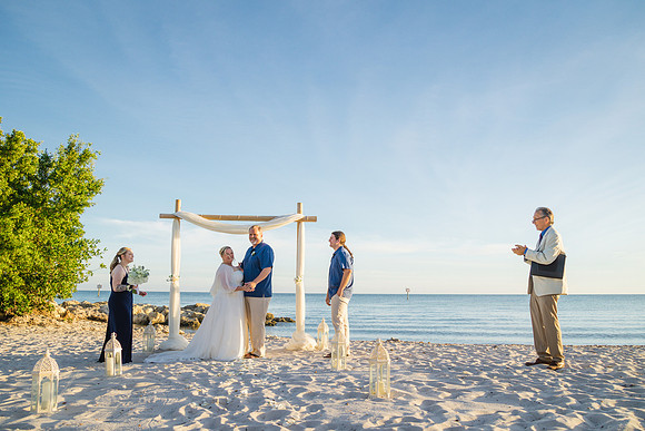 2023-10-22 Tracy and Scott  Smathers Beach Key West part2-28