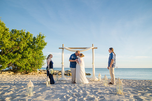 2023-10-22 Tracy and Scott  Smathers Beach Key West part2-29