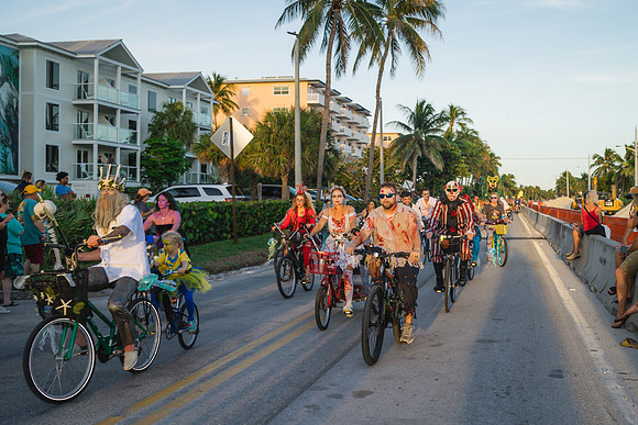 2023-10-22 Tracy and Scott  Smathers Beach Key West part2-36