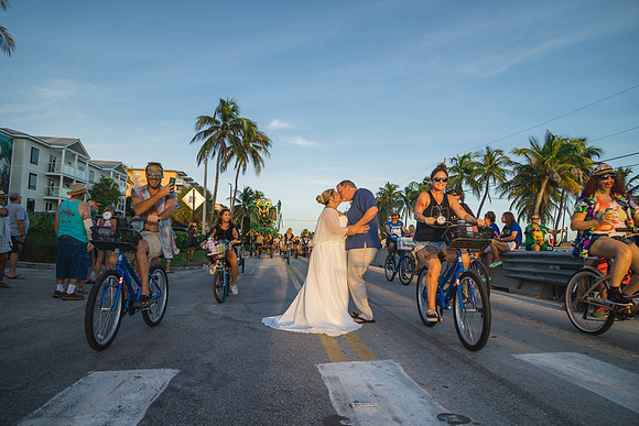 2023-10-22 Tracy and Scott  Smathers Beach Key West part2-40